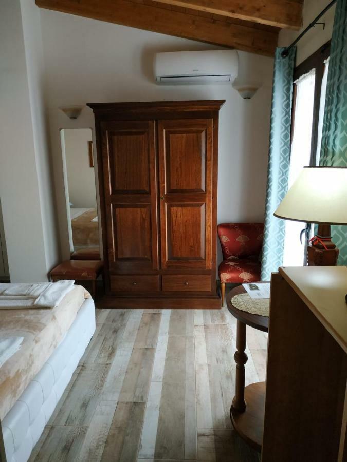 B&B Tra I Mari Del Salento Lecce Exterior foto